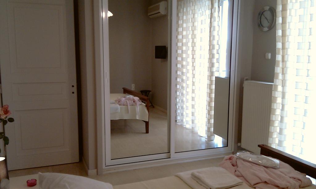 Family Apartment Patras Exterior foto